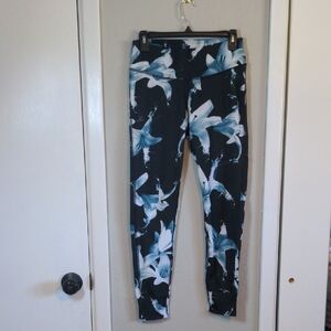 Salomon Women's Mantra Tech Leg Floral Black and White Leggings, Medium